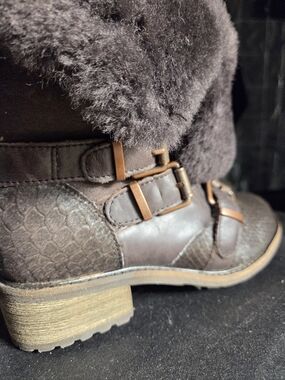Luxe Brown Faux-Fur Ankle Boots with Buckle Accents